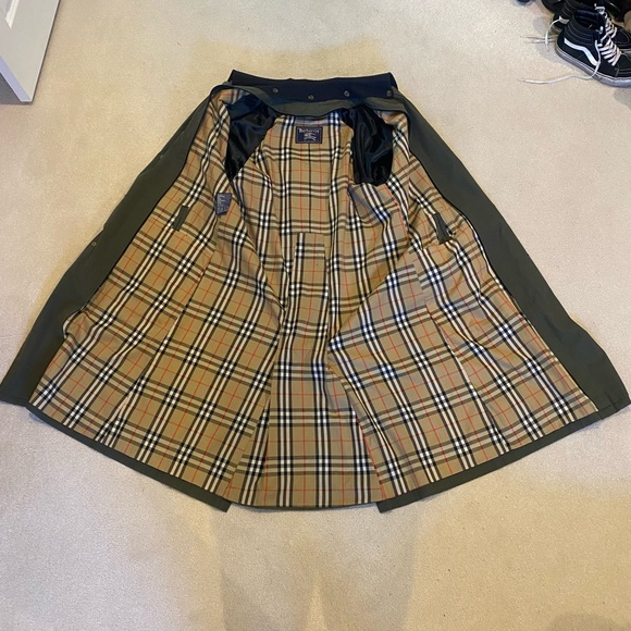 Olive Green Burberry Trench Coat - Picture 3 of 13